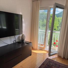 XXL apartman Free parking, hotel in Visoko
