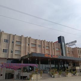 Shubh Ratna Resort, hotel a Ujjain