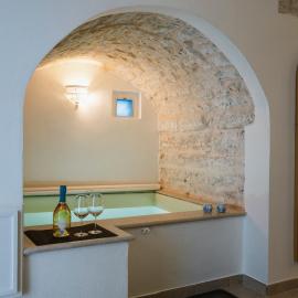 Jacuzzi IV Monte romantic suite with hot tub