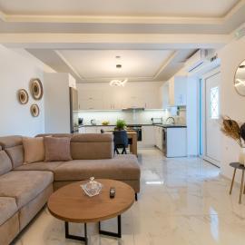 Amelia House by 8essentially