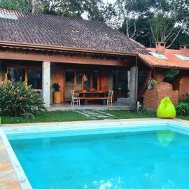 Refúgio na Serra com Piscina, Jardim e Natureza