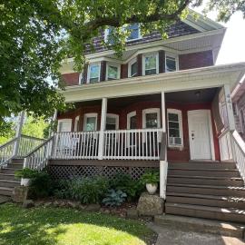 This Old House - 10 Minute Walk to the Falls