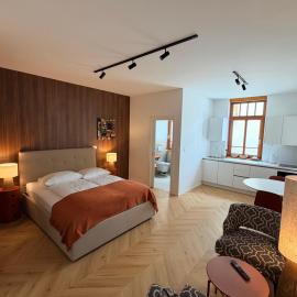 Street Apartment Rombon