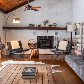 Reservoir House - Stylish and Peaceful in Roscoe, hotel i Roscoe