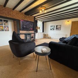 Spacious 5 Bedroom Cottage