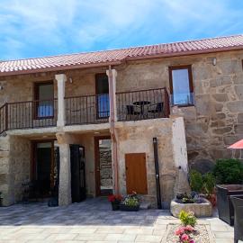 Albergue Turistico En Armenteira A Fragua do Ferreiro, hotel em Santa María