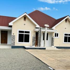 Hazina Homes, hotel in Boma la Ngombe