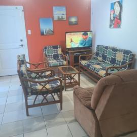 Coastal Getaway 2 Bedroom Flat, hotell i Atacames