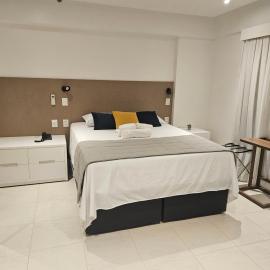 Flat II SAINT MORITZ, TOP 10, SHN Quadra 1 Bloco B, Belíssimo, Finamente Decorado, Espaçoso,, Vista Esplanada, NOVO, Executivo ou Família