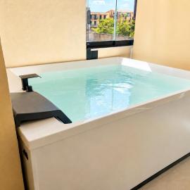 Grifone Suite with Private Jacuzzi, hotel v mestu Bagheria