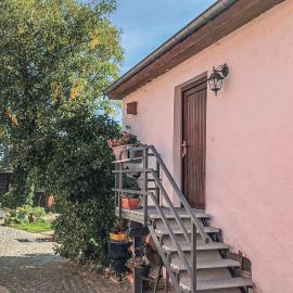 Nice Home In Basbellain With Wifi, hotel Basbellain városában
