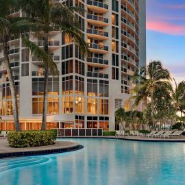 Beachfront Resort Suite with Views