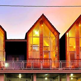 Villa Celyn Dieng cabin, hotel in Dieng
