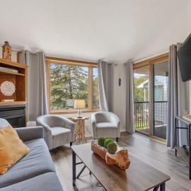 Ephraims Pearl Unit 203 by Simple Life Rentals