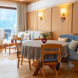 Herzerl Apartment - Heiligenblut, hotel u gradu Hajligenblut