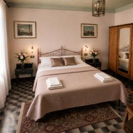 Lavanda Cozy Apartment near Lake Como and Lugano, hotel a Lanzo dʼIntelvi