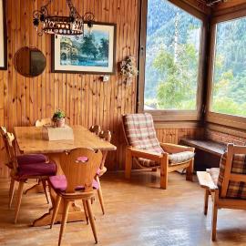 Chalet Costa Rotian, hotell i Commezzadura