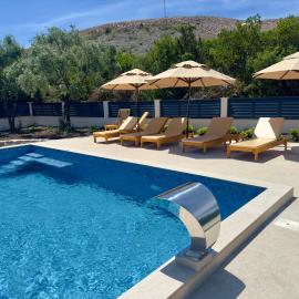 Villa Paula, hotel v destinaci Radovići