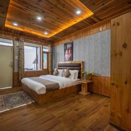 Kūfrī में, होटल The Suffer Heights l Open Air Lawn l Rooms and Cafe l Kufri by Exotic Stays
