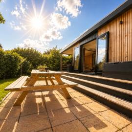 Familiechalet - Veluwe - Zwembad - Gratis Parkeren, хотел в Фортайзен