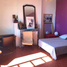 Beautiful studio with a beautiful view, hotell i Lurs