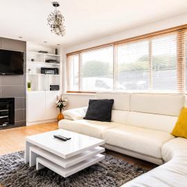 Charming semi-detached in an exclusive cul de sac