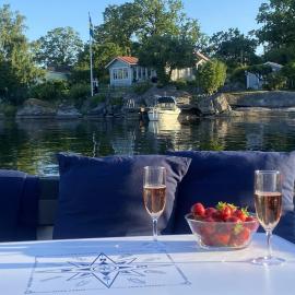 Stay on the sea - unique boat experience, hotell i Karlshamn