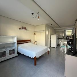 Espaço inteiro e tranquilo, hotel in São José