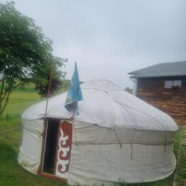 Mongol champing, hotel u gradu 'Cotormani'