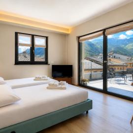 PURA VIDA Tirano - Panoramic Stay, hotel in Tirano