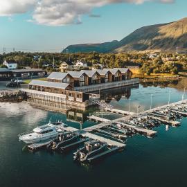 Risøyhamn Sjøhus AS, hotell sihtkohas Risøyhamn