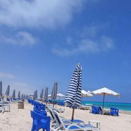 Beautiful beach in La Sirena North coast, hotel in Al Dabaa