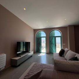 Azure Vista Two Bedroom Apartment Santorini Drymades, hotel in Gjilek