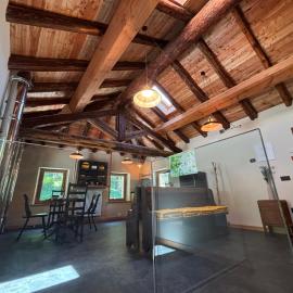 Riverside Room Elia Family friendly apartment, hotel in Pontboset