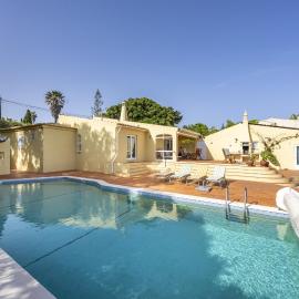 Casa da Colheita Qta da Belavista 55 by CoolHouses