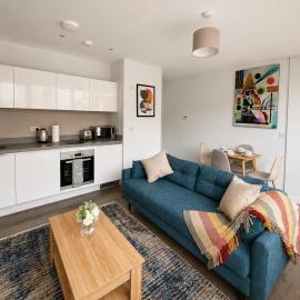 Stylish 1 Bed Apartment, London, Heathrow, Elizabeth Line