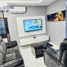 Oyejoke Guest house, hotel di Meran