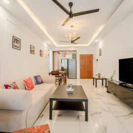 Luxo Dream 2Bhk W Pool by whereyoustaying, hotel a Camorlim