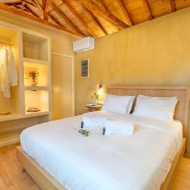 Melias Olive Retreat, hotel em Kelefá