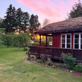Golden Seaside Villa, hotelli kohteessa Kärdla