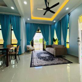 Ola Villa Homestay Pantai Penarik, hotelli kohteessa Setiu