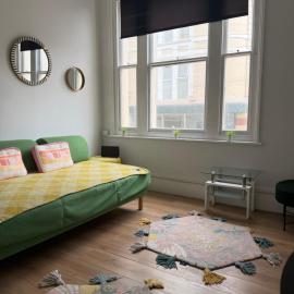 Western Apartment 3 bedroom on suite, hotel in Hollington