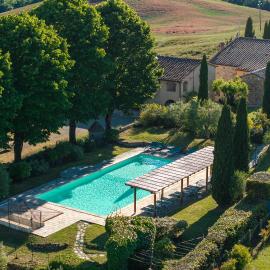 Borgo Tignano, hotel i Casole dʼElsa