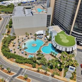 Beach Nest Escape - 5 Pools, Hot Tub, Gym, Wi-Fi, hotel in Panama City Beach