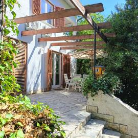 Pine Breeze, hotel a Punat