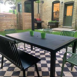 The Day Tripper - 15 minutes from Grand Bend Beach, Hotel in Parkhill