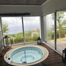 Sunrise House Azores - jacuzzi, hotel in Senhora da Nazaré