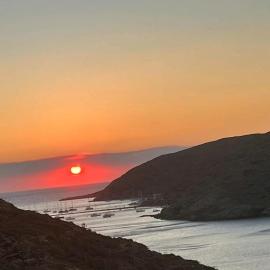 Vista del sole Kythnos II, hotel u gradu Kitnos