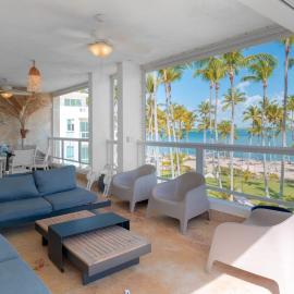 Beachfront Luxury Condo PGA Ocean View 4BR, hotell sihtkohas Boca del Soco