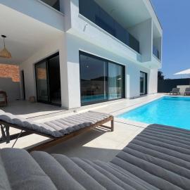 Villa Artemis III, ξενοδοχείο σε Žman